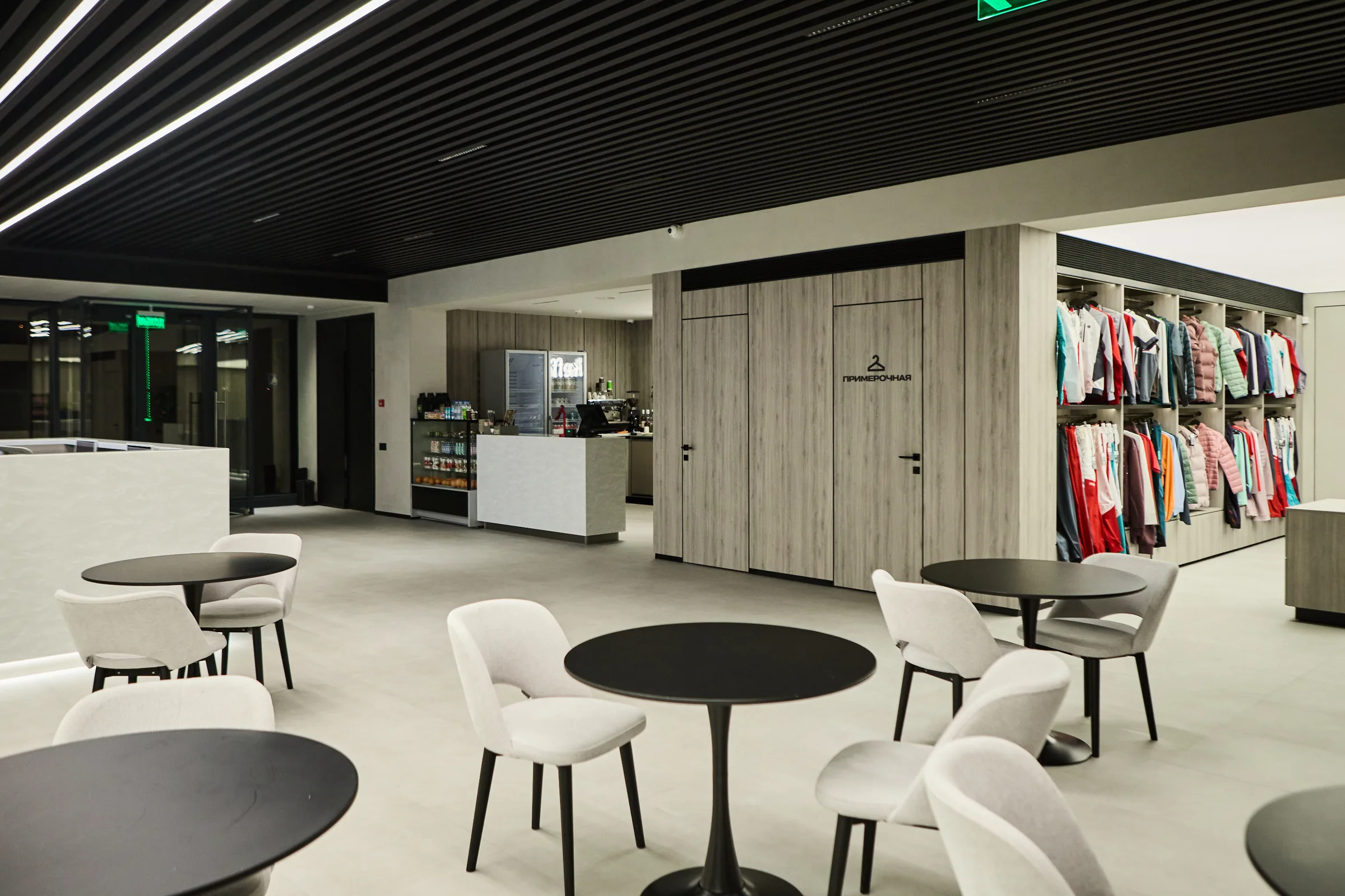 Social area and fitting room