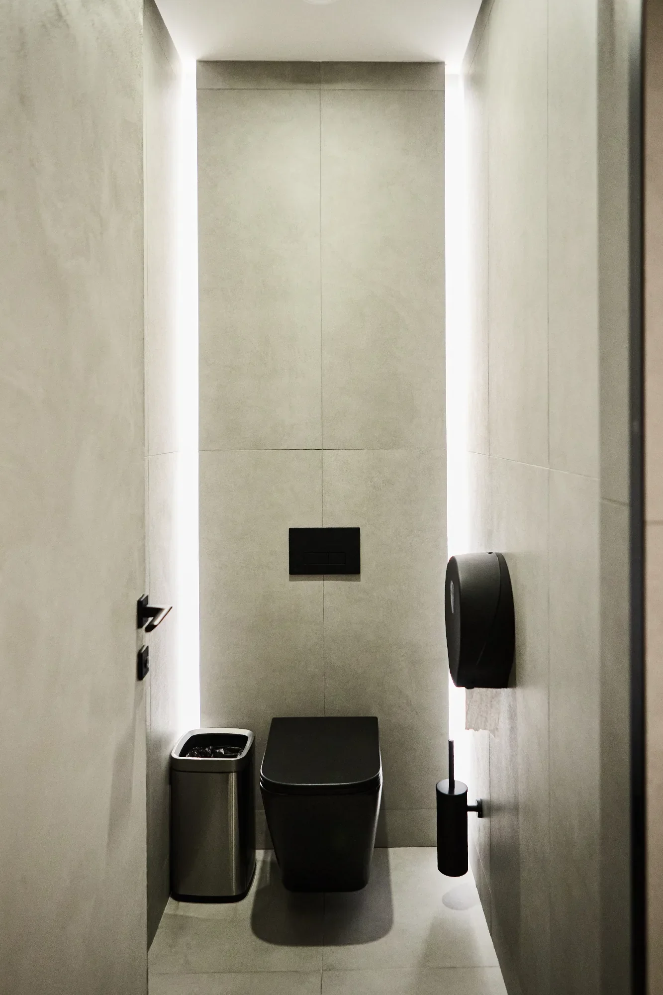 Toilet cubicle